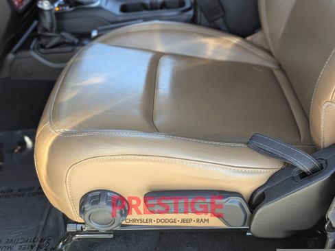 Used 2022 Jeep Wrangler Unlimited Rubicon 4xe w/ Safety Group AWD/4WD image 31