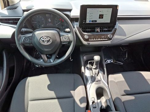 Used 2025 Toyota Corolla LE FWD image 11