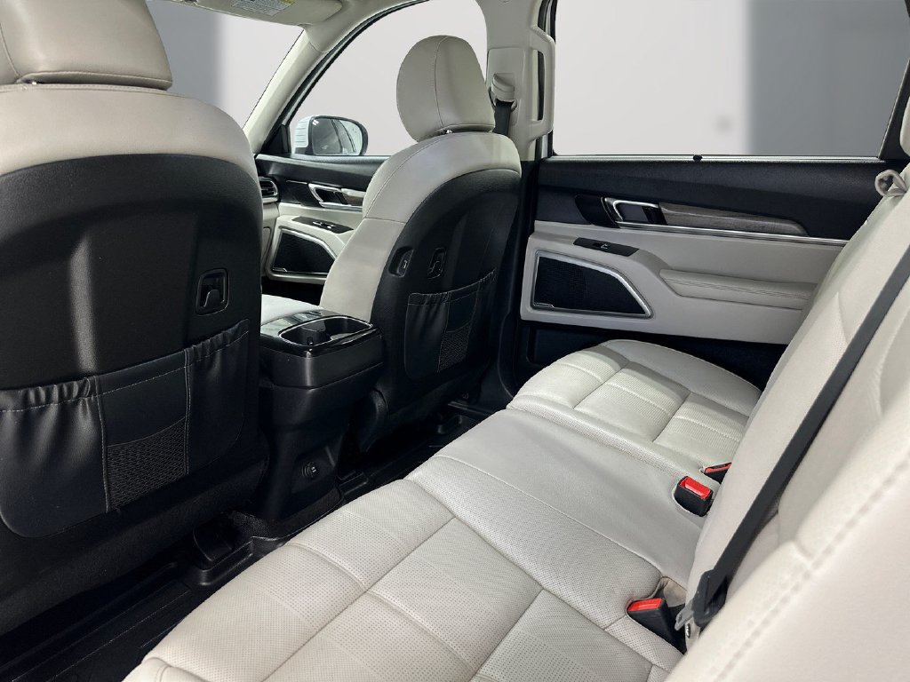Used 2020 Kia Telluride EX FWD image 15