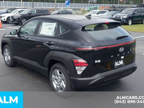 Used 2026 Hyundai Kona SE FWD image 9