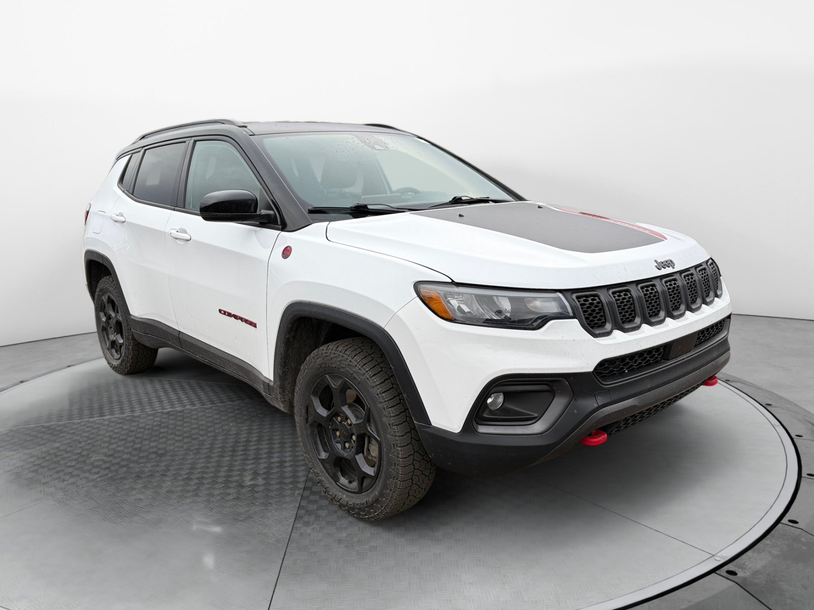 Used 2023 Jeep Compass Trailhawk AWD/4WD image 4