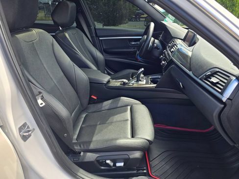 Used 2018 BMW 330i Sedan RWD image 18