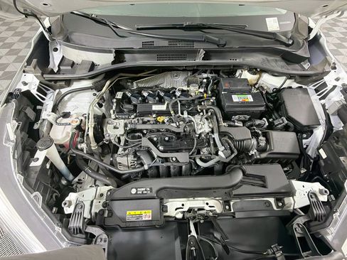 Used 2022 Toyota Corolla Cross XLE AWD/4WD image 31