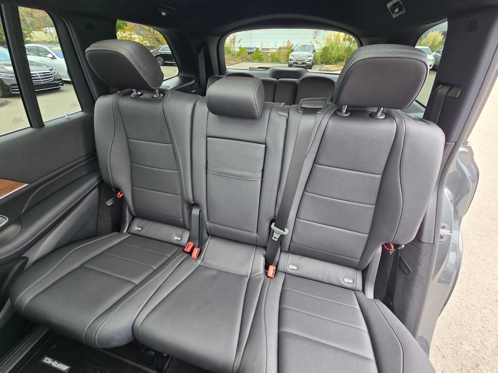 Used 2025 Mercedes-Benz GLS 450 4MATIC w/ AMG Line Exterior image 20