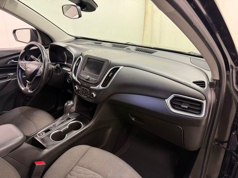 Used 2021 Chevrolet Equinox LT FWD image 11