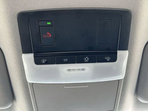 Used 2025 Nissan Sentra SV FWD image 29