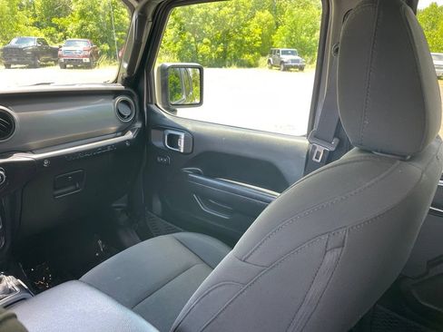 Used 2022 Jeep Wrangler Unlimited Sport AWD/4WD image 22