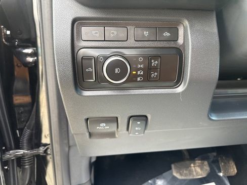 Used 2024 Ford F350 Platinum image 16