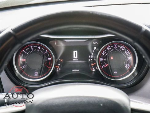 Used 2019 Dodge Challenger SXT image 28