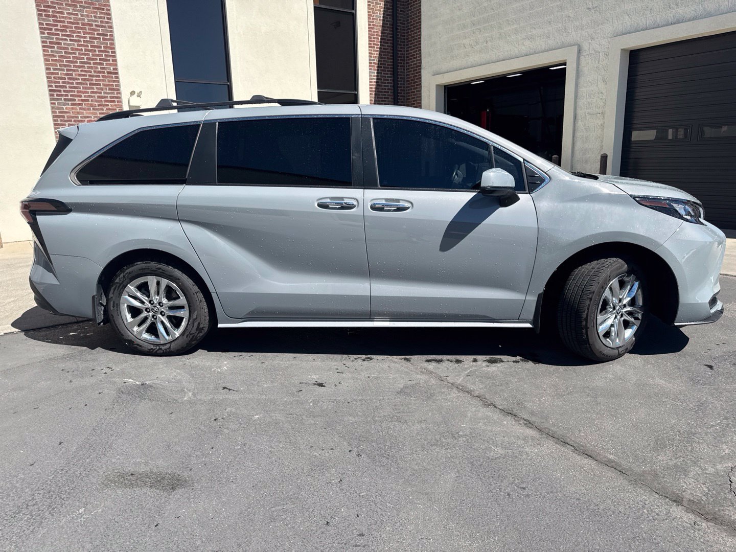 Used 2023 Toyota Sienna XLE Woodland Edition AWD/4WD image 9