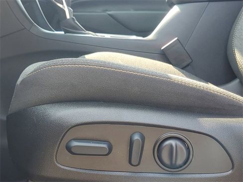Certified 2023 Chevrolet Equinox LT image 10