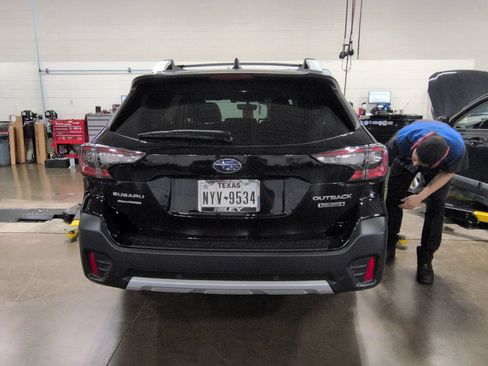Used 2021 Subaru Outback Touring w/ Popular Package #2 AWD/4WD image 5