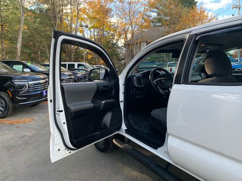 Used 2021 Toyota Tacoma SR5 image 15
