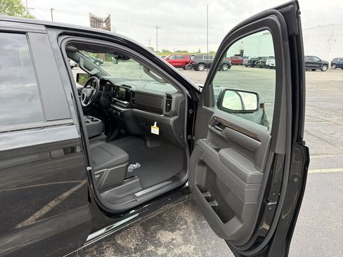 New 2026 Chevrolet Silverado 1500 LT w/ Safety Package AWD/4WD image 28