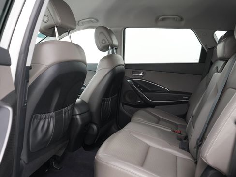 Used 2013 Hyundai Santa Fe GLS FWD image 19