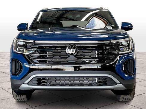 New 2025 Volkswagen Atlas Cross Sport SE image 5