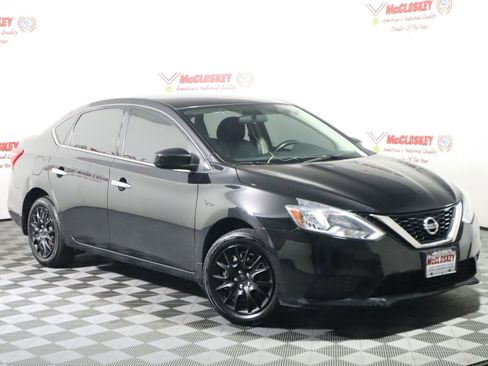 Used 2017 Nissan Sentra SV w/ Driver's Assist Package FWD image 2