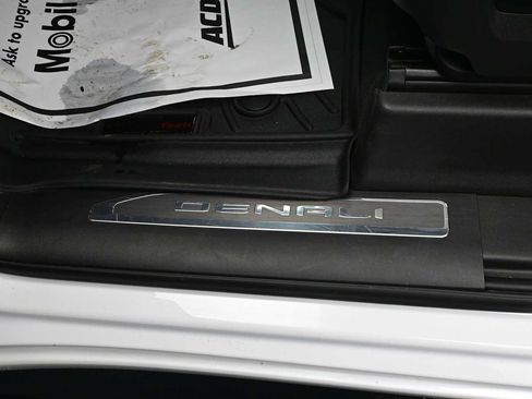 Used 2022 GMC Sierra 1500 Denali w/ Denali Premium Package AWD/4WD image 12