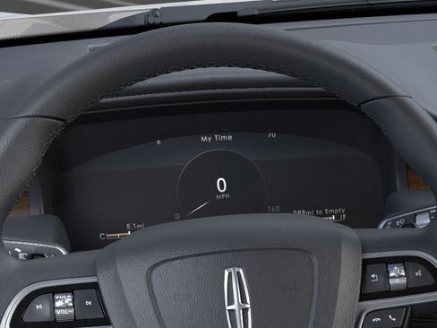 New 2022 Lincoln Nautilus Reserve image 13