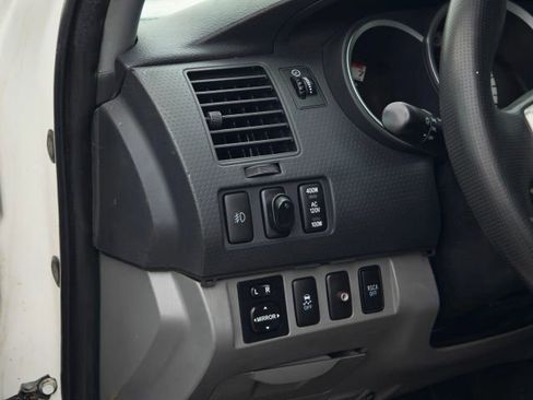 Used 2015 Toyota Tacoma 4x4 Double Cab w/ TRD Sport Package image 16