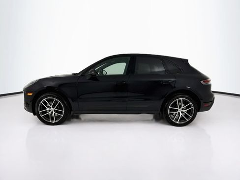 Certified 2025 Porsche Macan AWD/4WD image 2