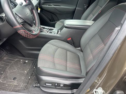 Used 2024 Chevrolet Equinox RS FWD image 2