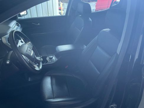 Used 2023 GMC Acadia SLT image 36