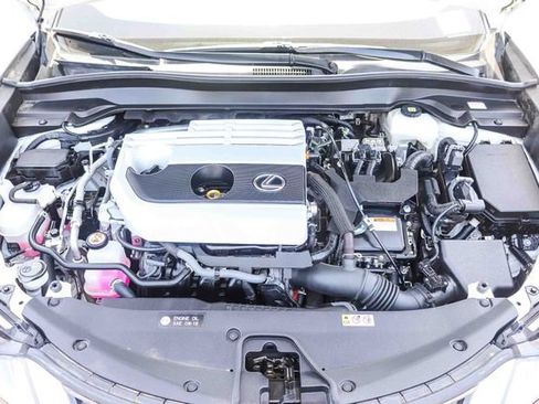 Used 2024 Lexus UX 250h AWD w/ Premium Package image 33