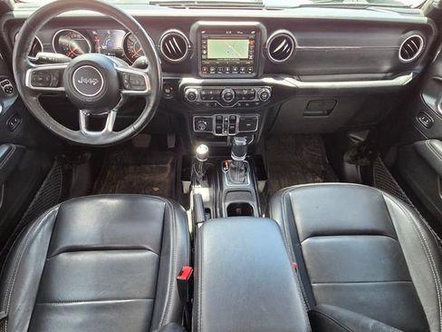 Used 2020 Jeep Gladiator Overland AWD/4WD image 9