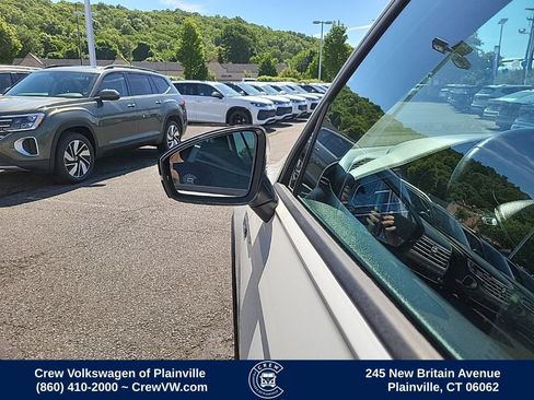 Used 2021 Volkswagen Tiguan SE R-Line AWD/4WD image 26