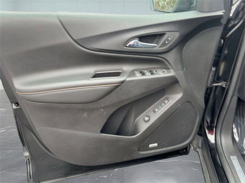 Used 2020 Chevrolet Equinox Premier image 13