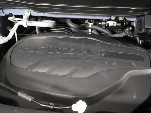 Used 2025 Honda Passport EX-L image 17