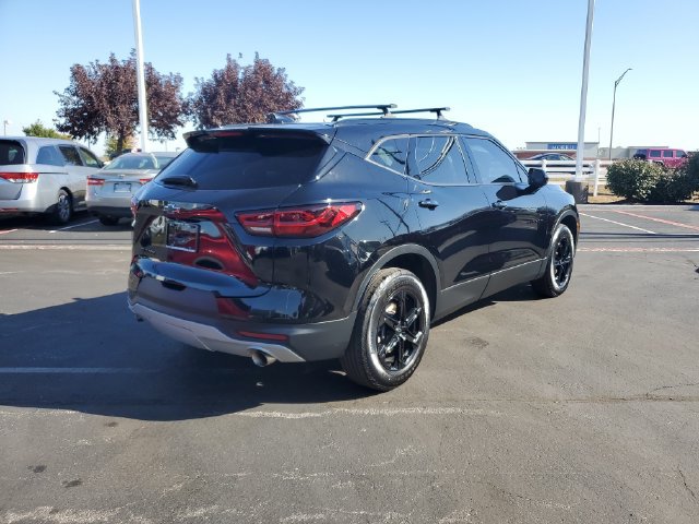 Used 2023 Chevrolet Blazer LT w/ Convenience Package FWD image 4