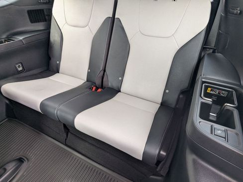 New 2026 Lexus TX 500h AWD image 21