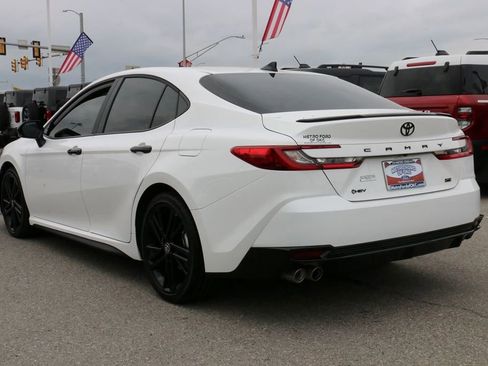 Used 2026 Toyota Camry XLE w/ Convenience Package image 7