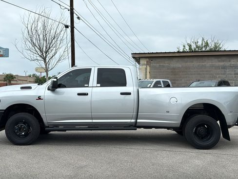 New 2026 RAM 3500 Tradesman AWD/4WD image 8