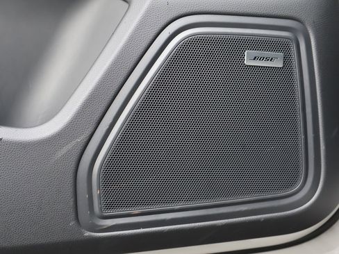 Certified 2026 Porsche Macan AWD/4WD image 15