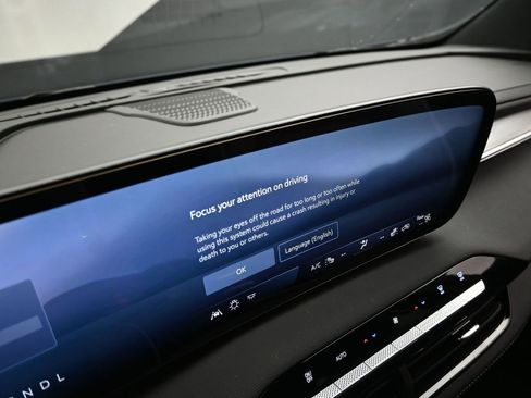 New 2025 Buick Enclave Preferred w/ LPO, Floor Liner Package image 19