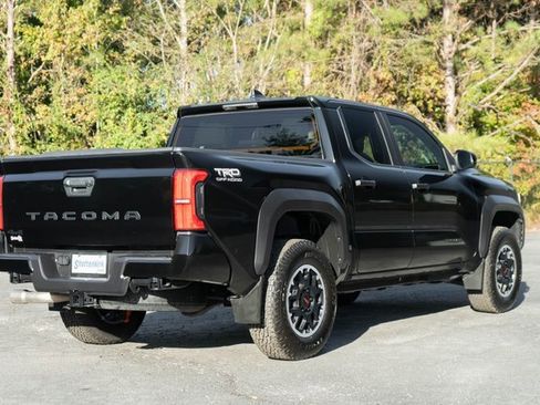 Used 2024 Toyota Tacoma TRD Off-Road image 12