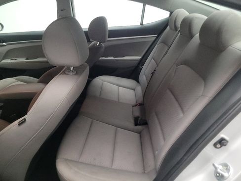 Used 2019 Hyundai Elantra SE FWD image 18