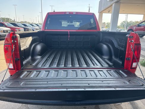 Used 2019 RAM 1500 Express w/ Wheel & Sound Group AWD/4WD image 15