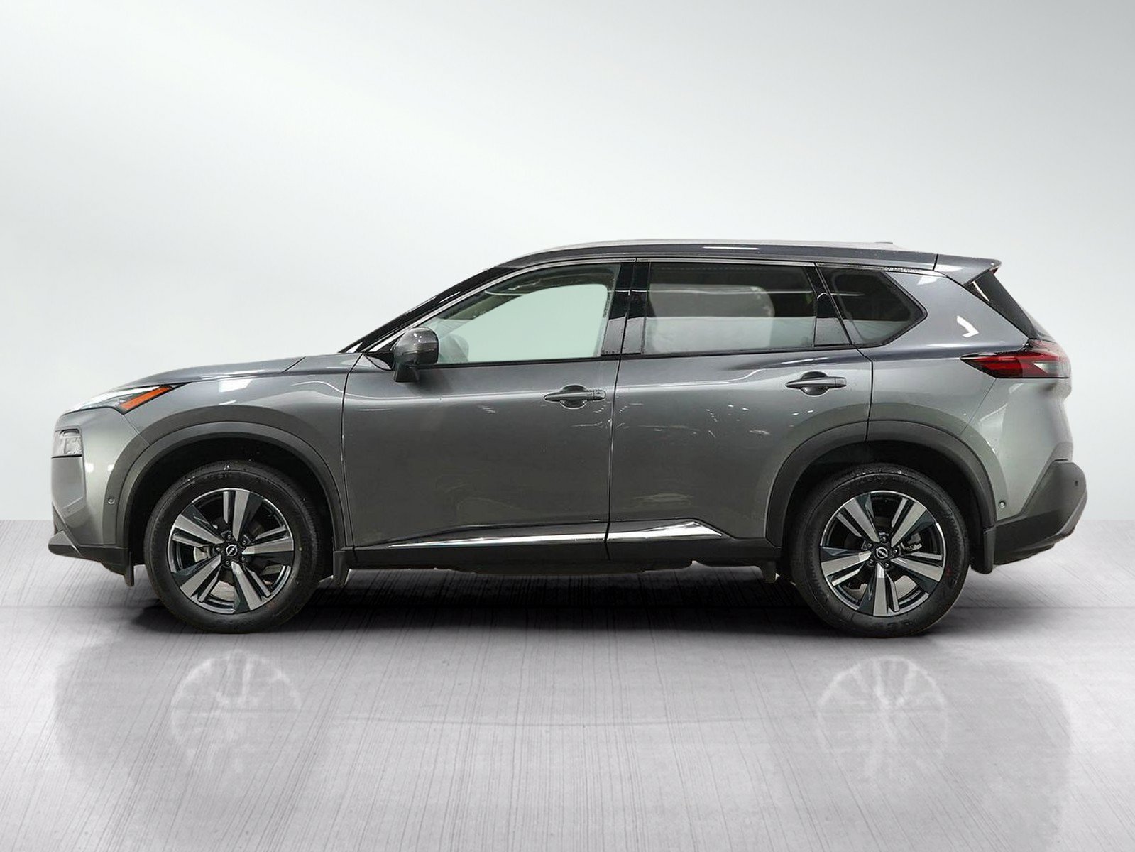 Used 2023 Nissan Rogue SL w/ SL Premium Package AWD/4WD image 2