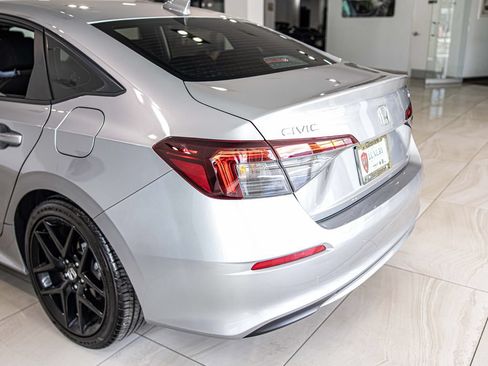 Used 2025 Honda Civic Sport image 14