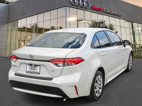 Used 2021 Toyota Corolla LE w/ Carpet Mat Package (TMS) image 4
