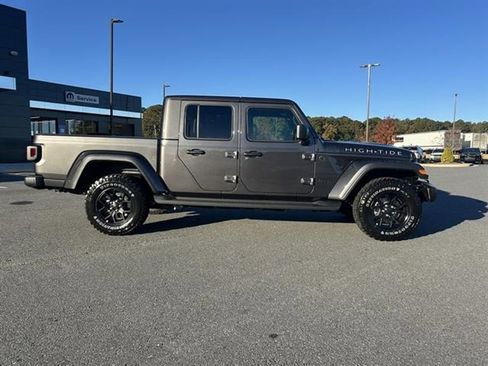 New 2025 Jeep Gladiator Sport image 5