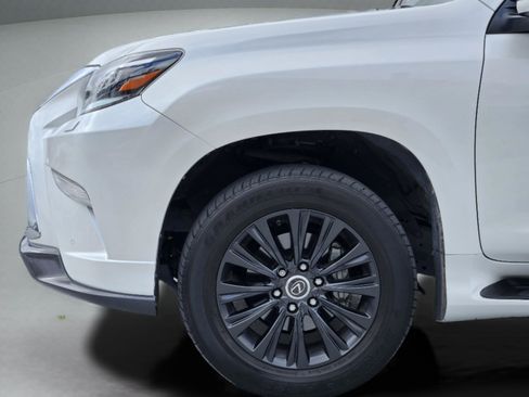 Used 2023 Lexus GX 460 Premium w/ Accessory Package image 12
