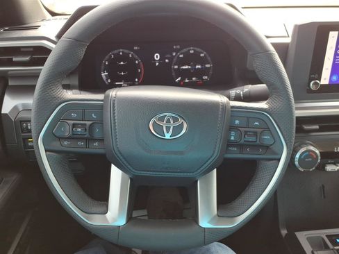 Used 2026 Toyota Tacoma TRD Off-Road AWD/4WD image 21