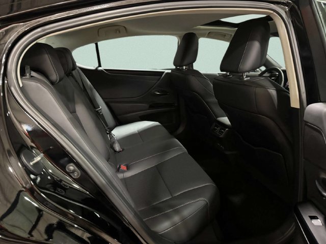 Certified 2023 Lexus ES 350 w/ Premium Package FWD image 26