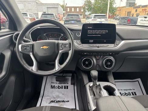 Used 2025 Chevrolet Blazer LT AWD/4WD image 34