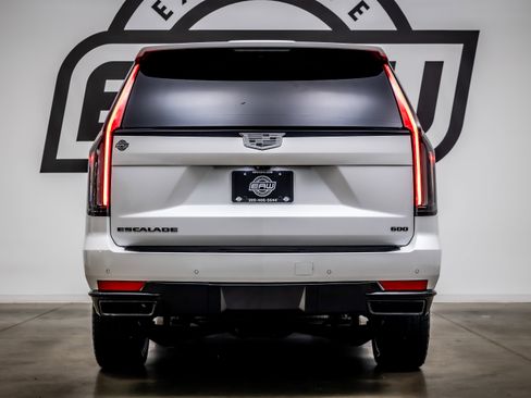 Used 2023 Cadillac Escalade ESV Sport w/ LPO, ONYX Package AWD/4WD image 10
